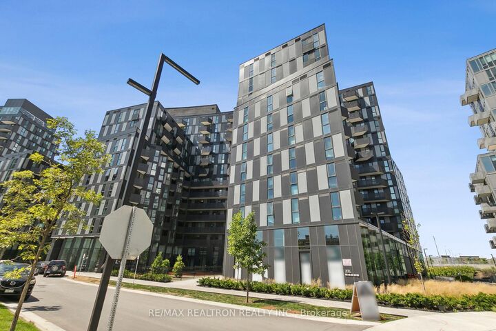 Property Photo: 30 Tretti Way 517 ON M3H 0E3