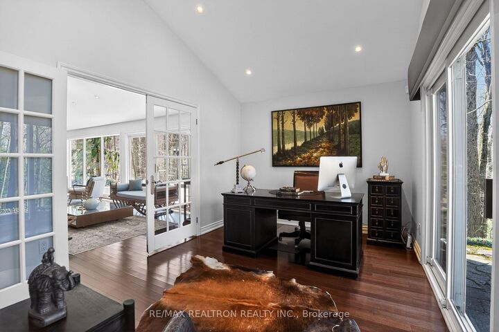 Property Photo: 14038 Bayview Avenue ON L4G 3G8
