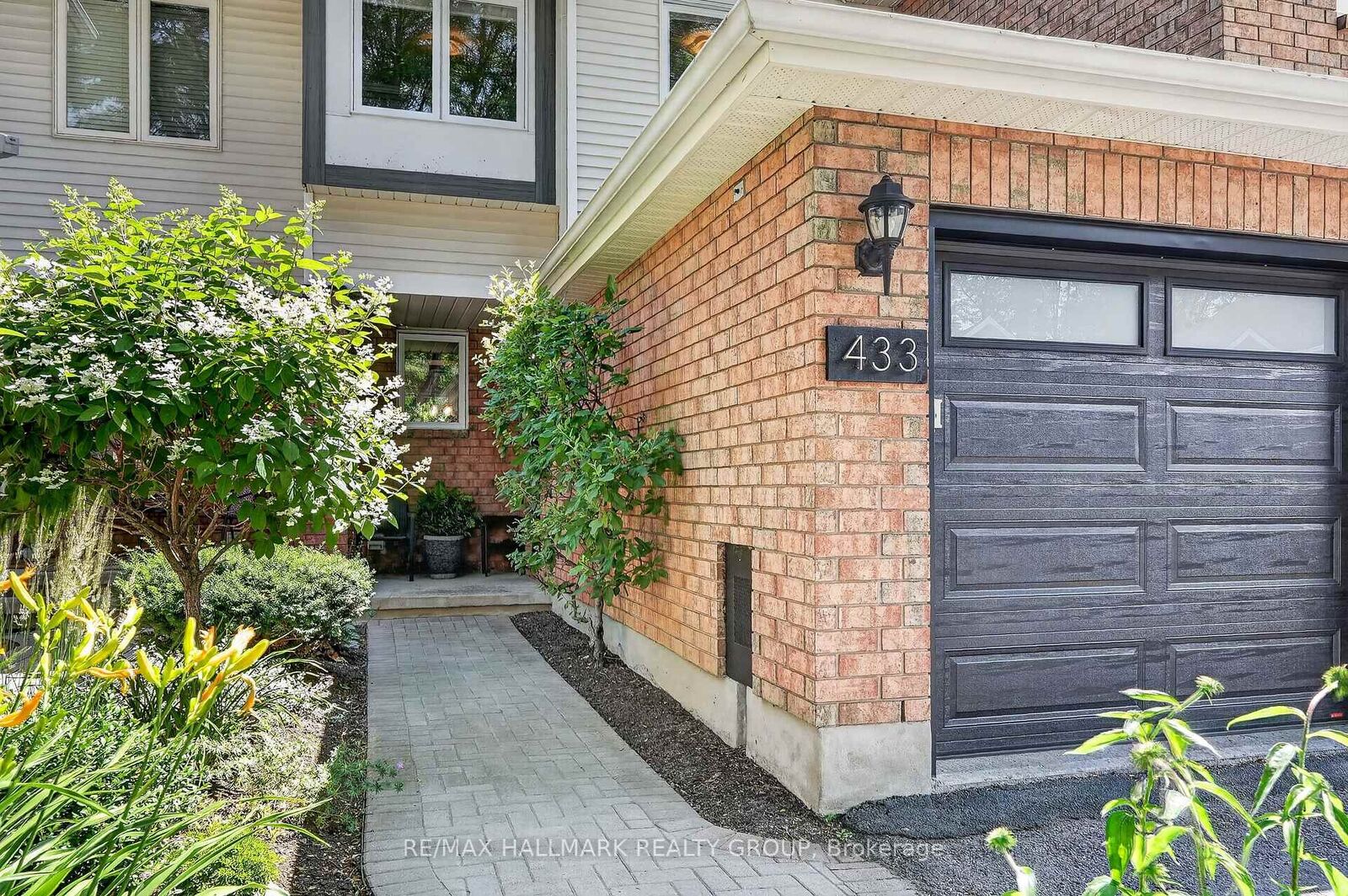 Property Photo:  433 Lawler Crescent  ON K4A 3Y3 