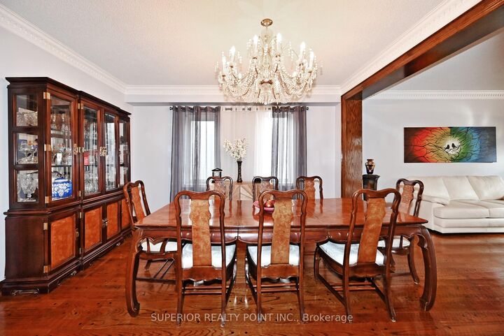 Property Photo:  186 Oxford Street  ON L4C 4L7 