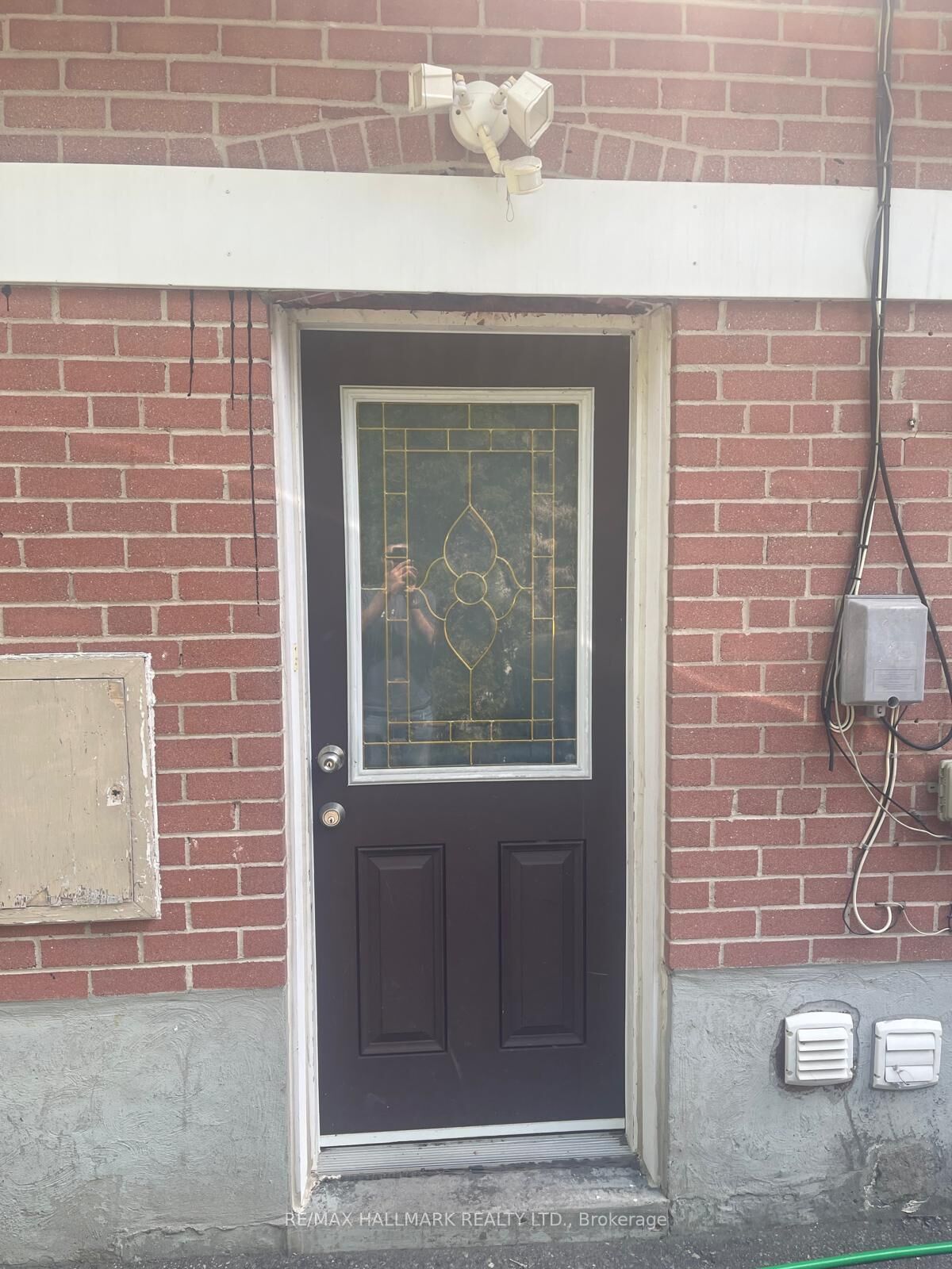 Property Photo:  61 Aurora Heights Drive Lower  ON L4G 2W6 