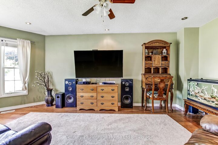 Property Photo: 84 Anderson Street ON N4S 8X3
