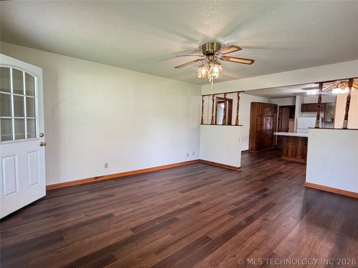Property Photo:  203 N E Street  OK 74085 