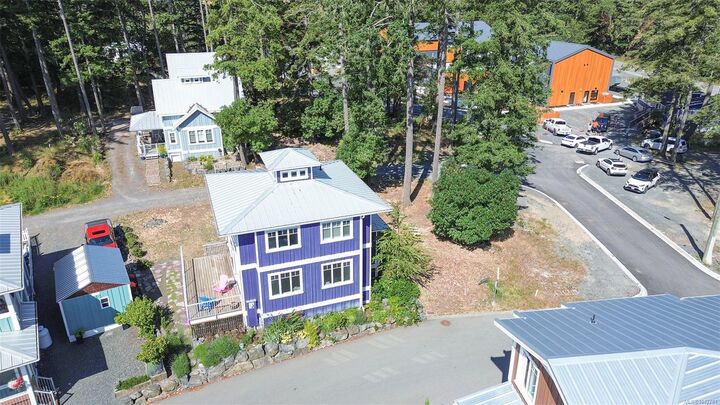 1104 Spirit Bay Rd — photo 1
