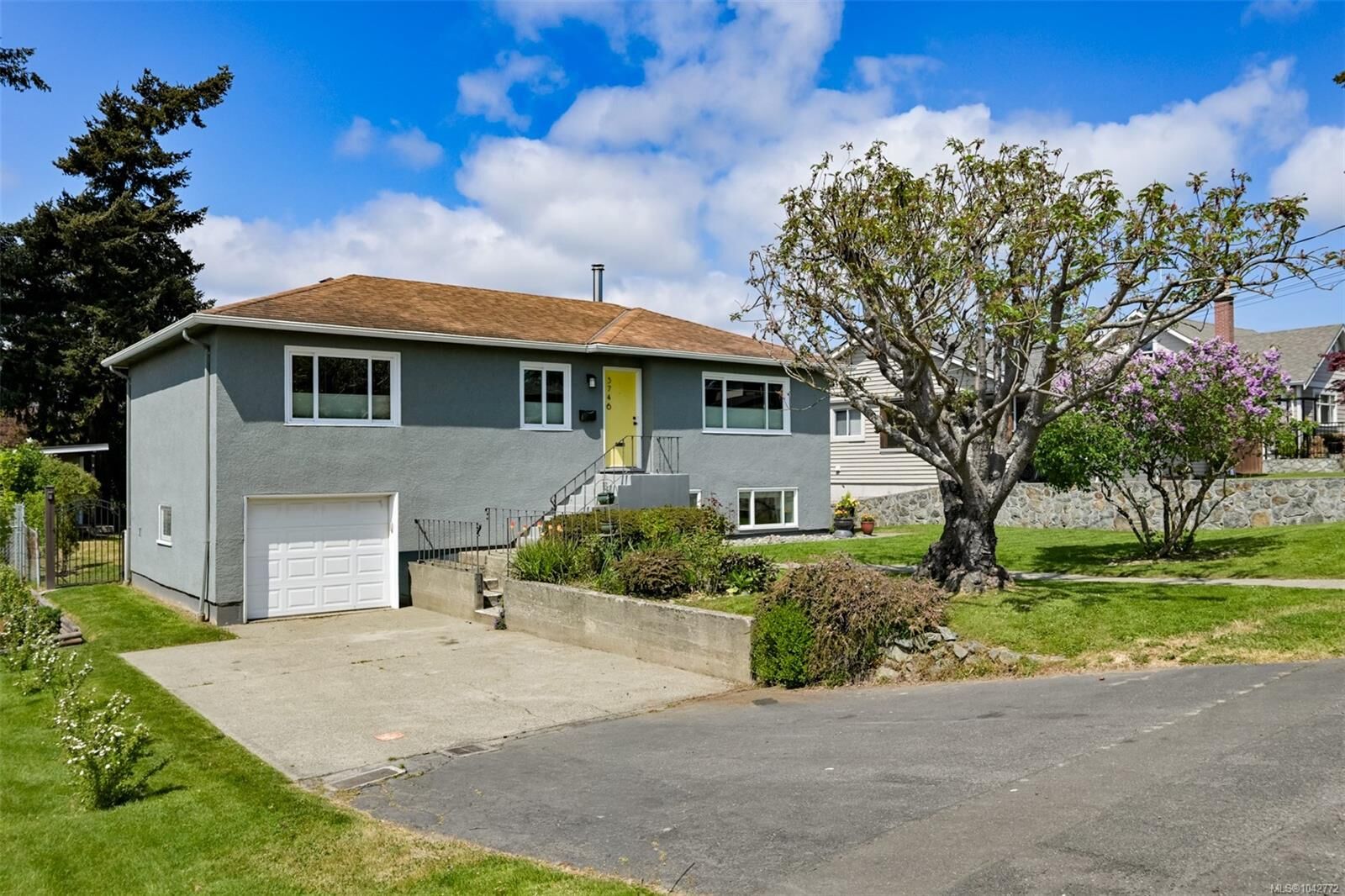 Property Photo:  3746 Seaton St  BC V8X 3W4 