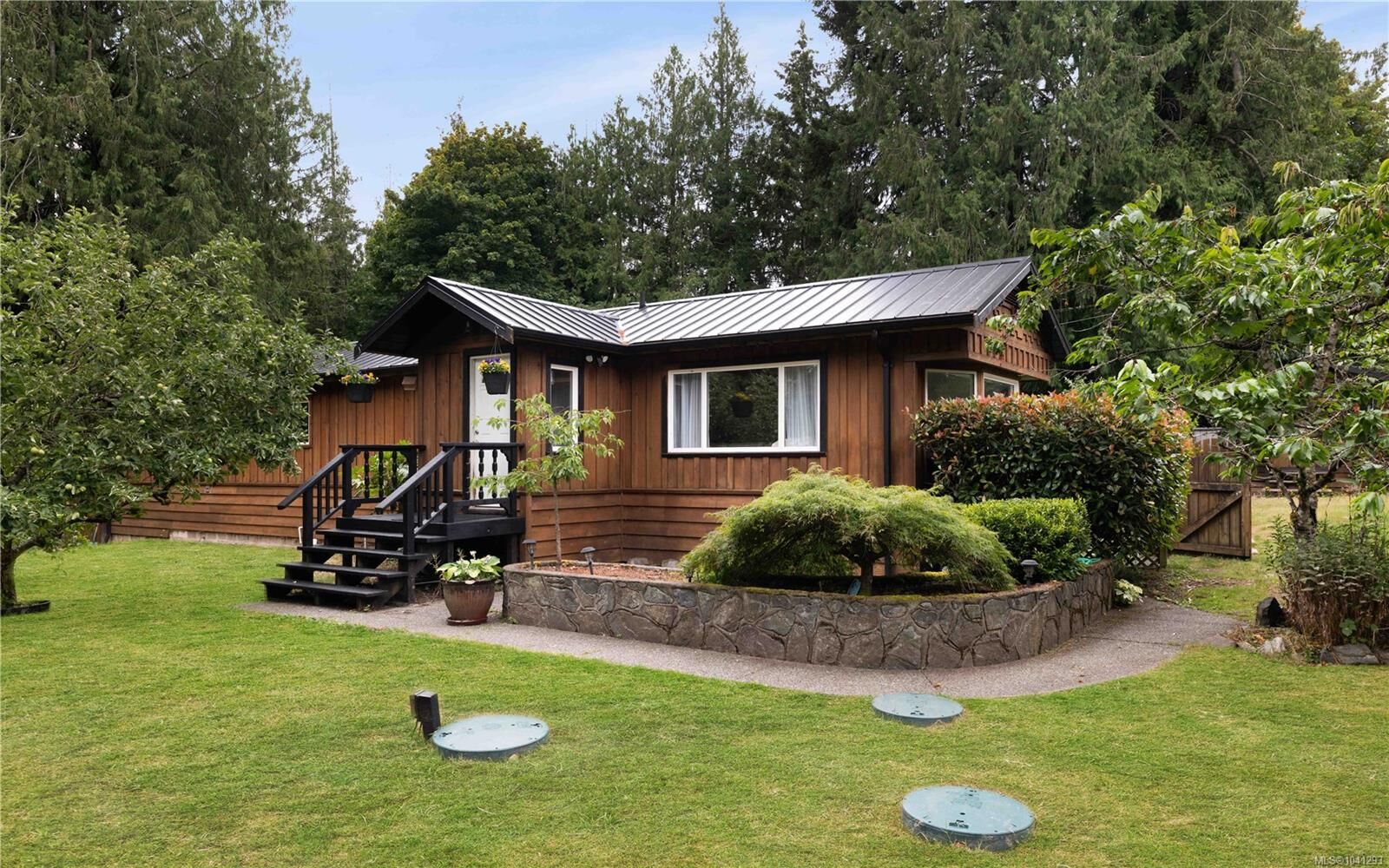 Property Photo:  3530 Keeling Pl  BC V0R 1L4 