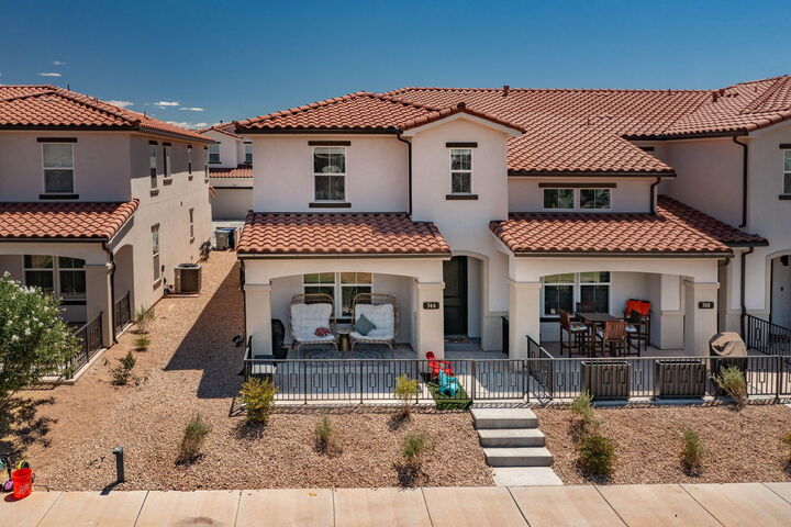 Property Photo:  744 W Sunfire Ln  UT 84790 