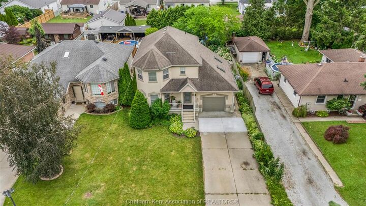 Property Photo: 34 Queensway Drive ON N7M 4G4