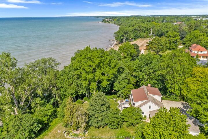 Property Photo: 388 Seacliff Drive West ON N8H 4E1
