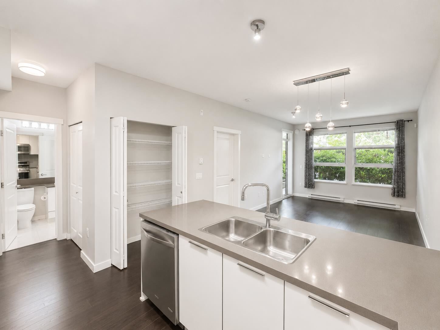 Property Photo: 607 Cottonwood Avenue 108 BC V3J 0H1