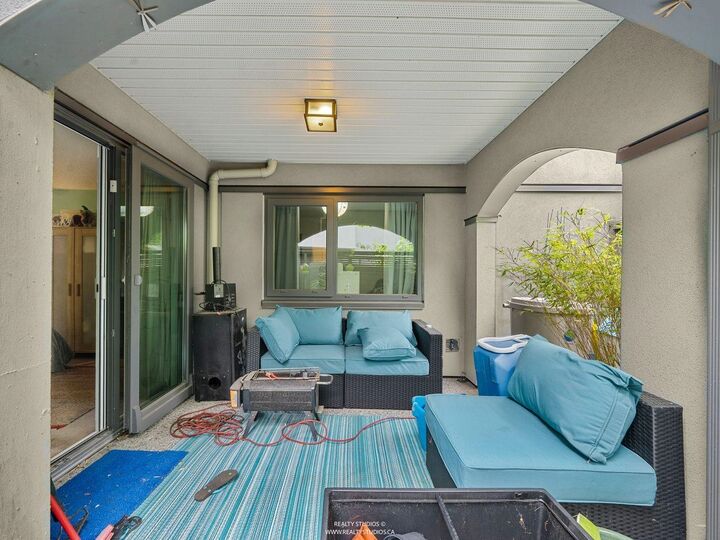 Property Photo:  1330 W 7th Avenue  BC V6H 3W5 