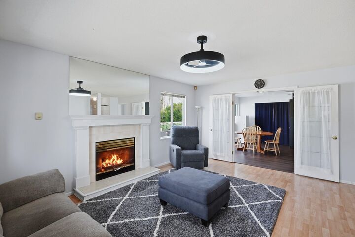 Property Photo: 11954 Hawthorne Street 5 BC V2X 6V4