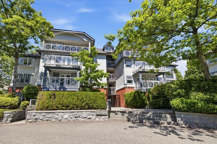 Property Photo: 5880 Hampton Place 308 BC V6T 2E9