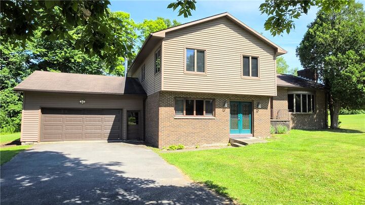 Property Photo:  17 Belvedere Drive  NY 14850 