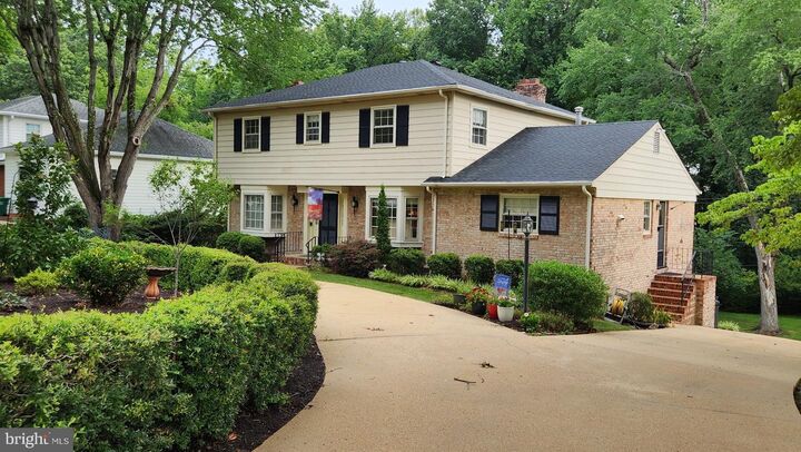 Property Photo:  9320 Lakeland Drive  VA 23229 