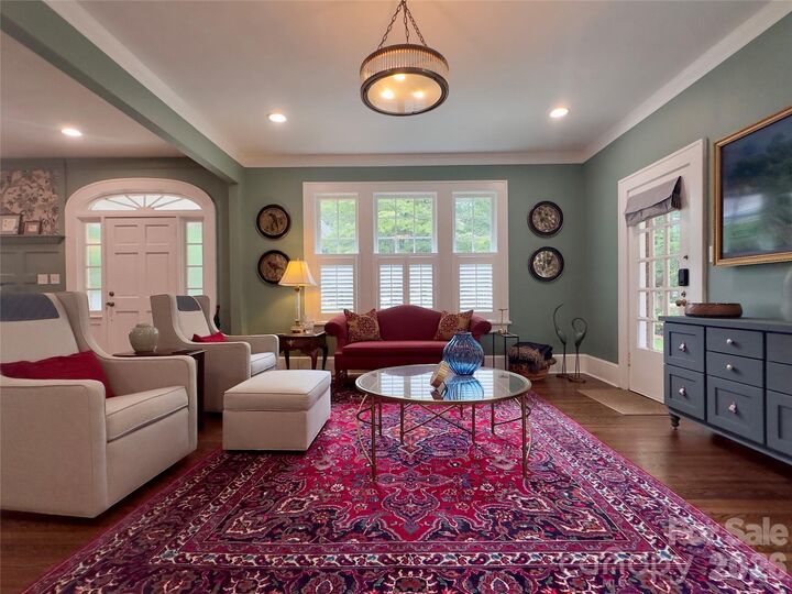 Property Photo:  2021 Dilworth Road W  NC 28203 