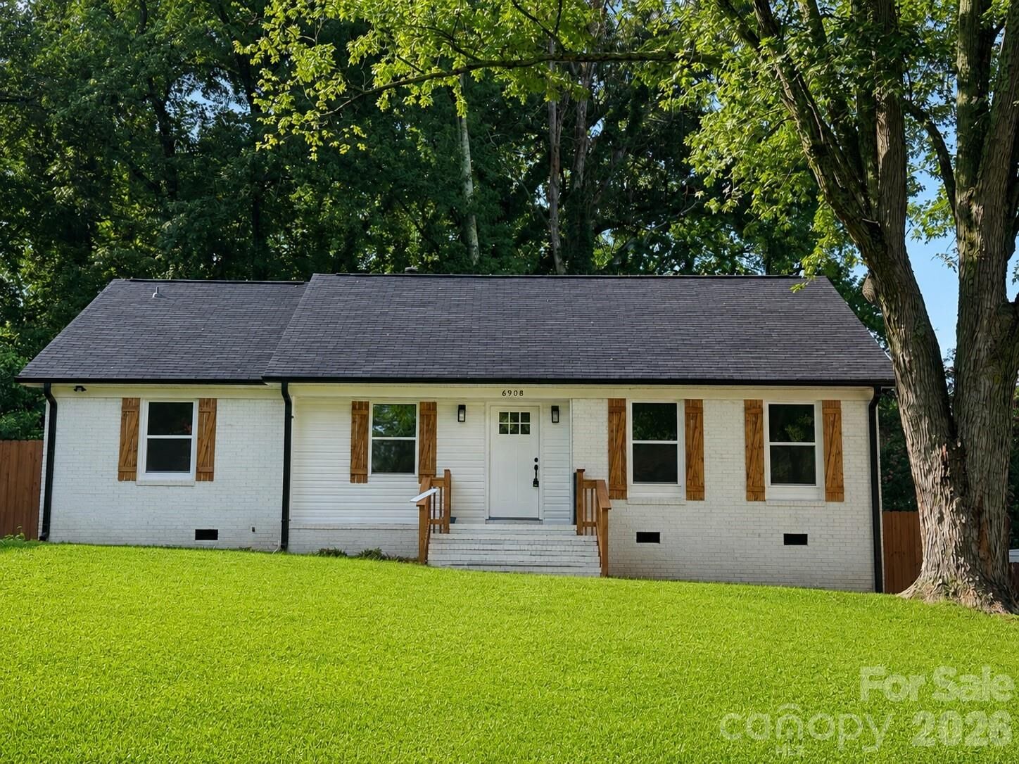 Property Photo:  6908 Ludwig Drive  NC 28215 