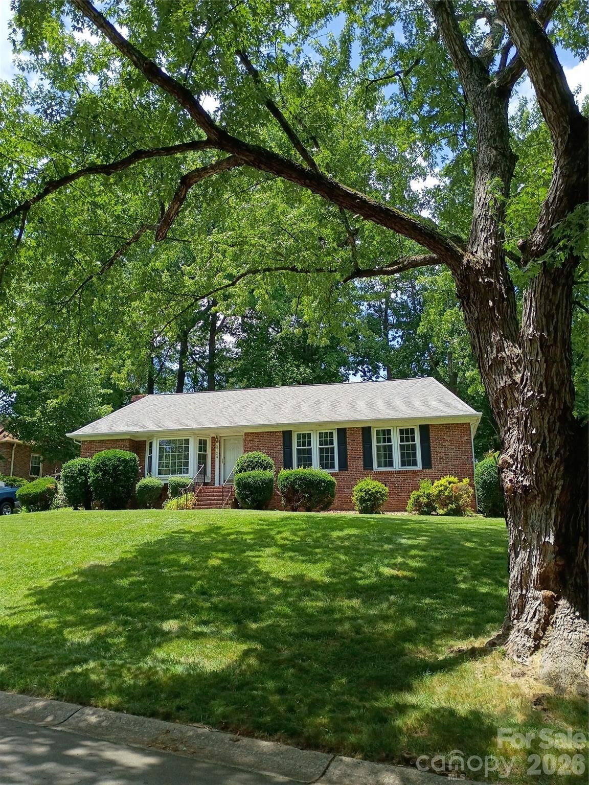 Property Photo:  5724 Telfair Road  NC 28210 