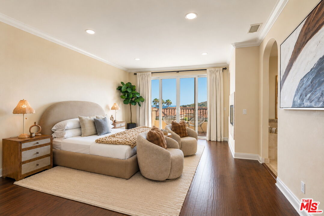 Property Photo:  23963 De Ville Way  CA 90265 