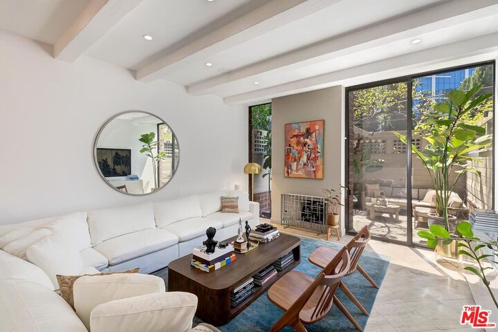 Property Photo:  1033 Carol Dr  CA 90069 