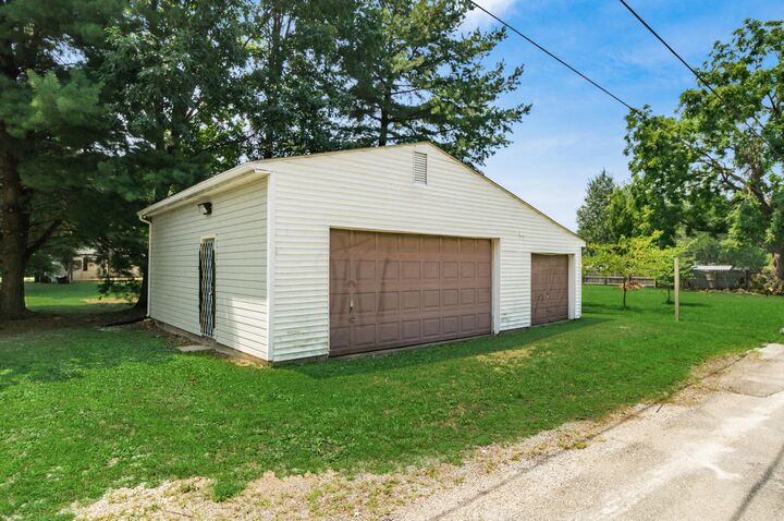 Property Photo: 6028 Radekin Road OH 43232