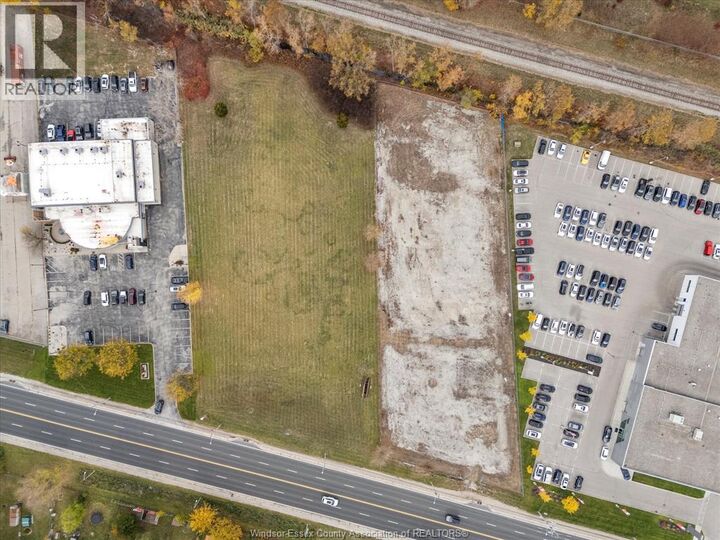 Property Photo:  10982 Tecumseh Road East  ON N8R 1A8 
