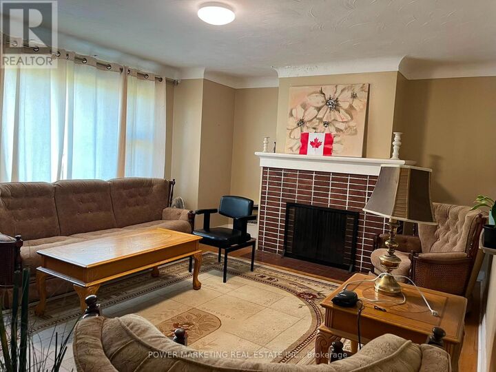 Property Photo: 2576 Alta Vista Drive ON K1V 7T2