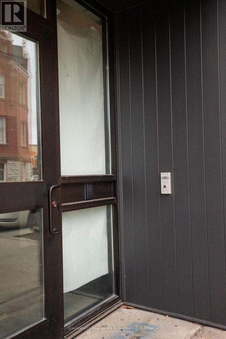 Property Photo:  55 Downie Street 255  ON N5A 1W7 