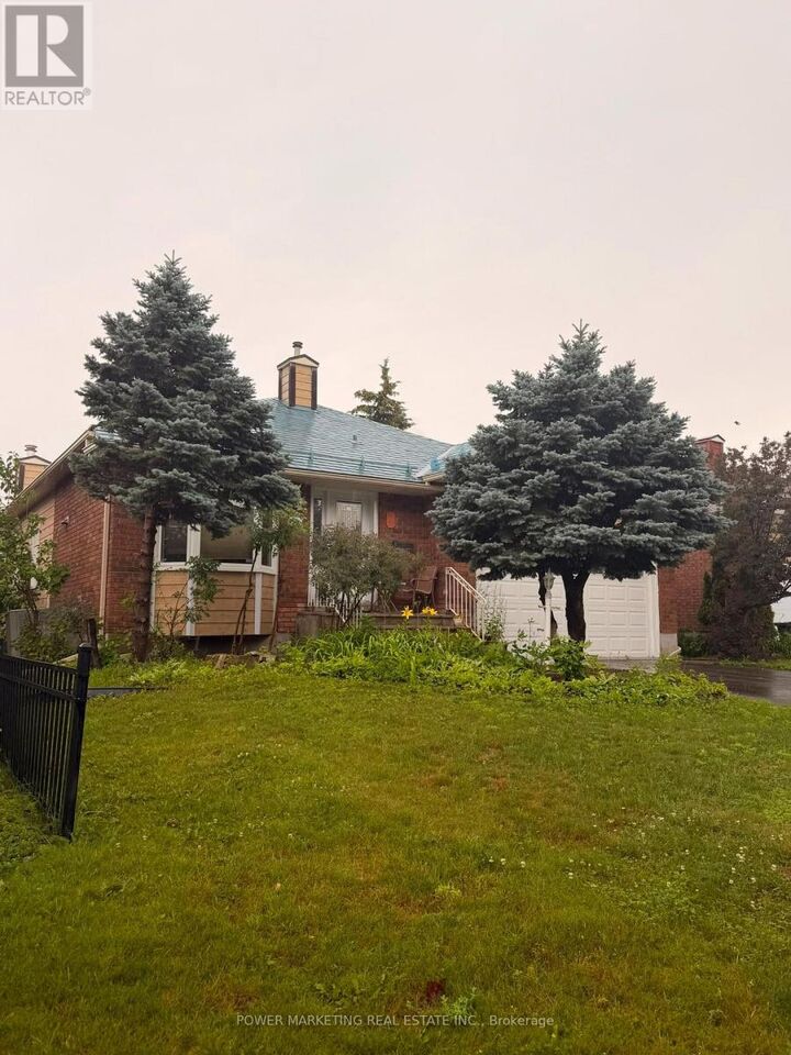 Property Photo: 52 Jarlan Terrace ON K2L 3L3