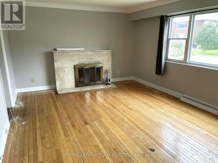 Property Photo:  1354 Kingston Avenue 2  ON K1Z 8L2 