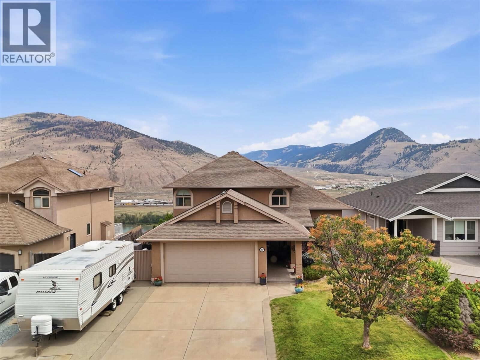 Property Photo: 907 Quail Drive BC V2B 8N9