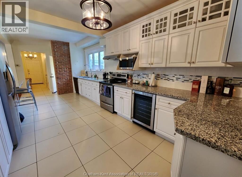 Property Photo:  57 Inshes Avenue  ON N7M 2Y8 