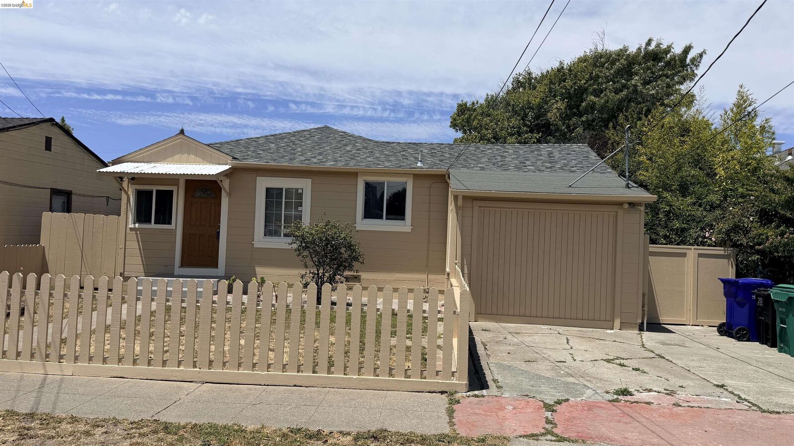 Property Photo:  787 34th St  CA 94805 