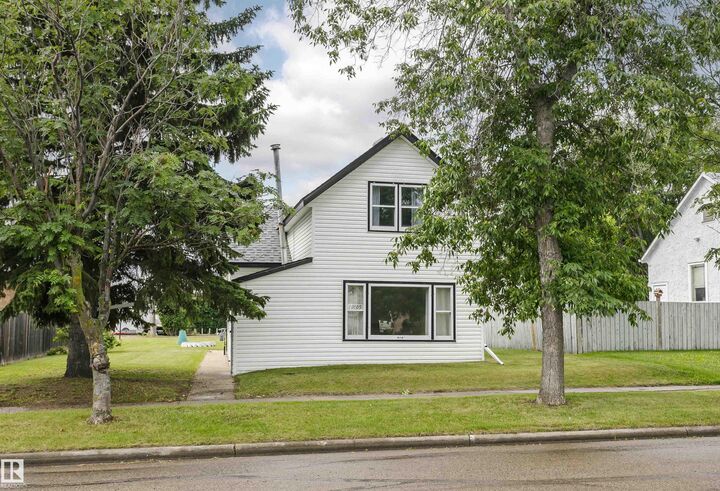 10105 98 Avenue — photo 1