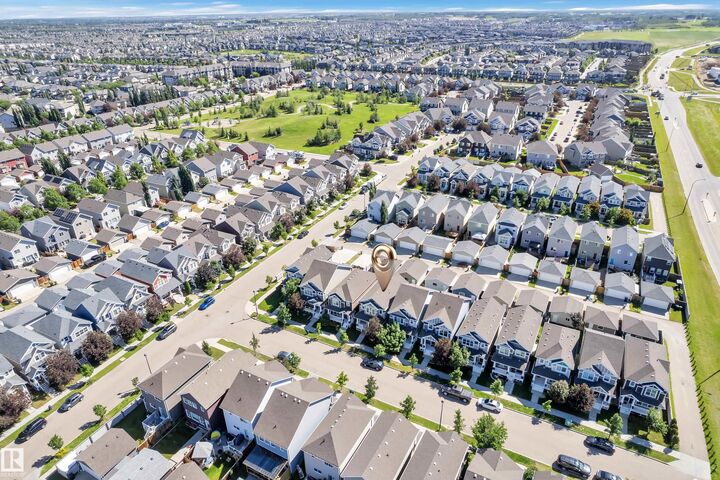 Property Photo:  2315 70 Street SW  AB T6X 1Z2 