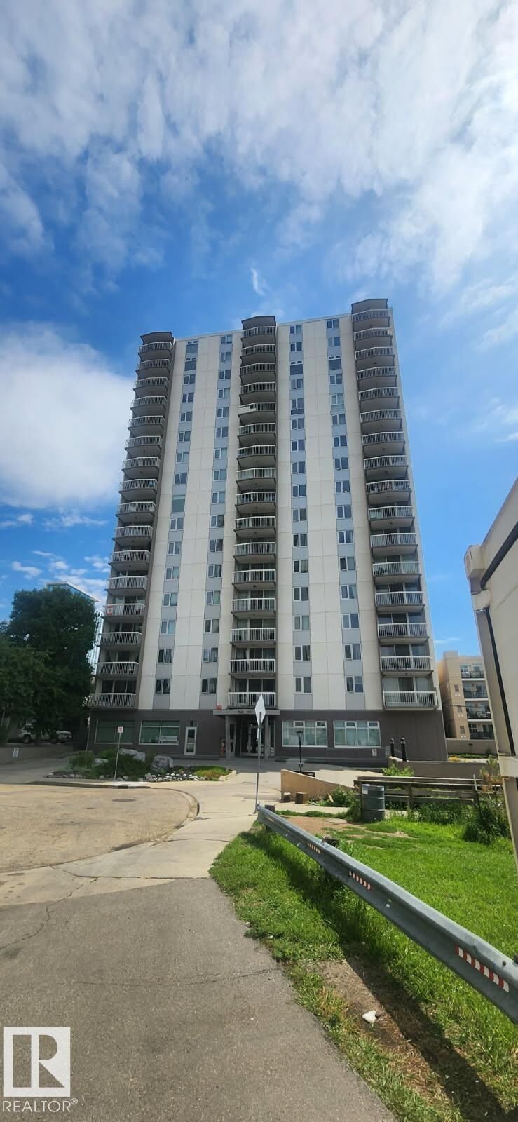 Property Photo: 9835 113 Street NW 407 AB T5K 1N4