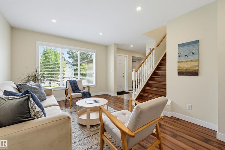 Property Photo:  9 Weatherby Place  AB T8N 3L7 