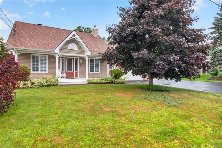 60 Anik Crescent — photo 1