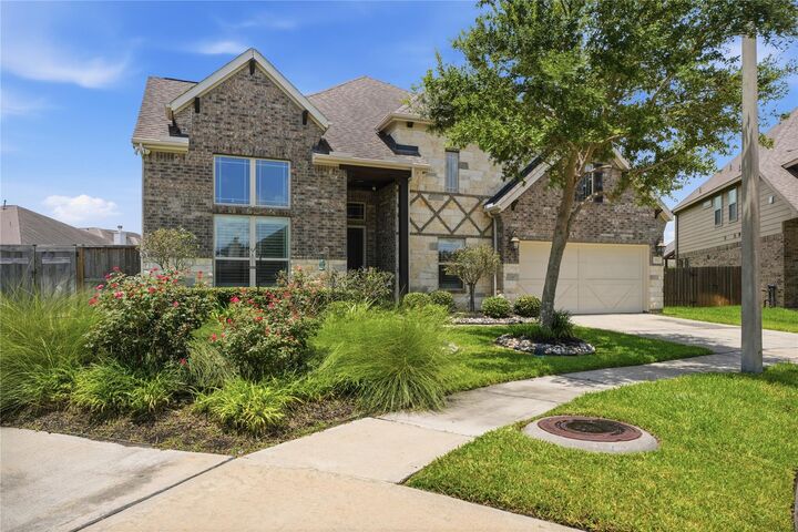 Property Photo: 327 Westwood Drive TX 77573