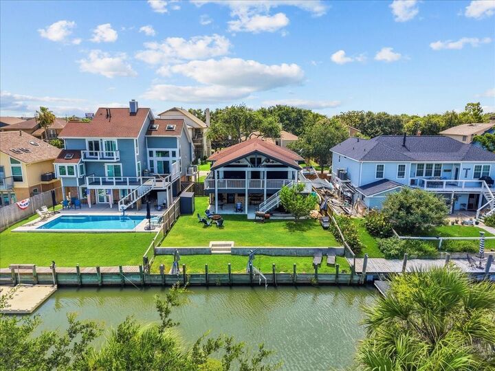 Property Photo:  23 Harbor Lane  TX 77565 