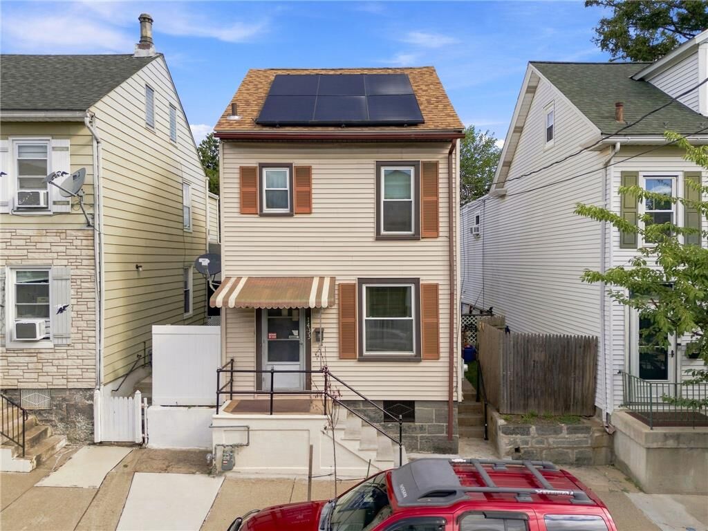 Property Photo:  1433 Ferry Street  PA 18042 