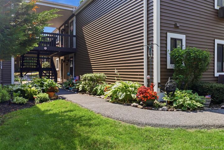 Property Photo:  8 Heritage Drive  NY 10926 