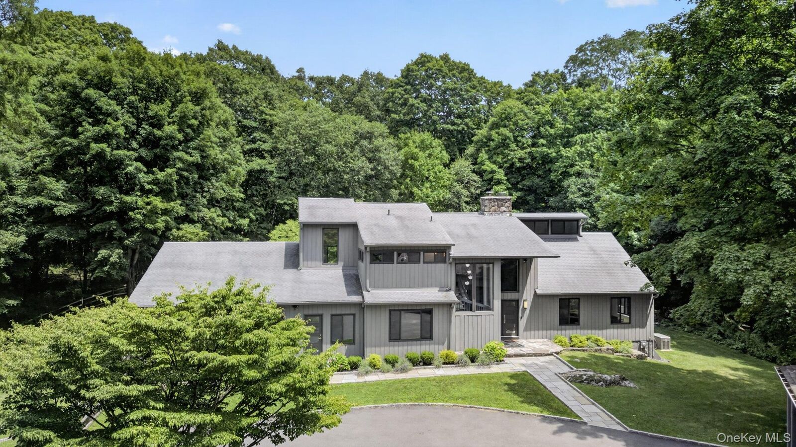 Property Photo: 230 E Middle Patent Road NY 10506