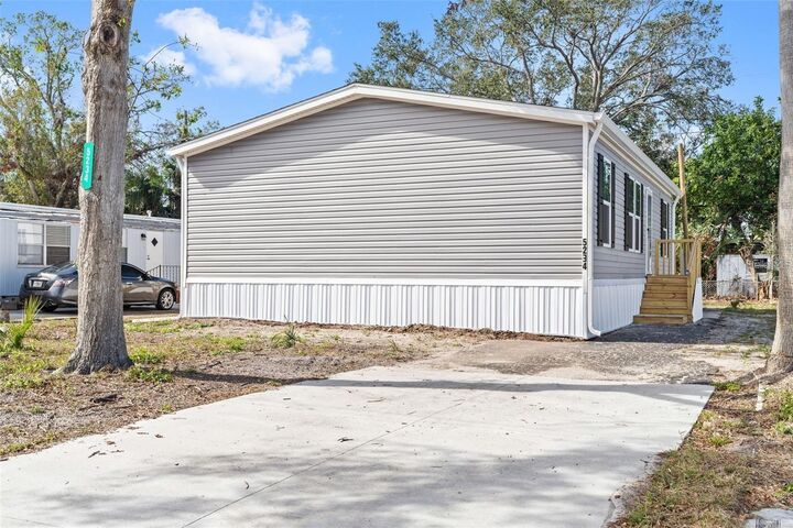 Property Photo: 5234 Yellow Pine Street N FL 33709