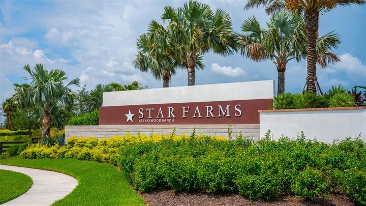 Property Photo: 3518 Thoroughbred Court FL 34211