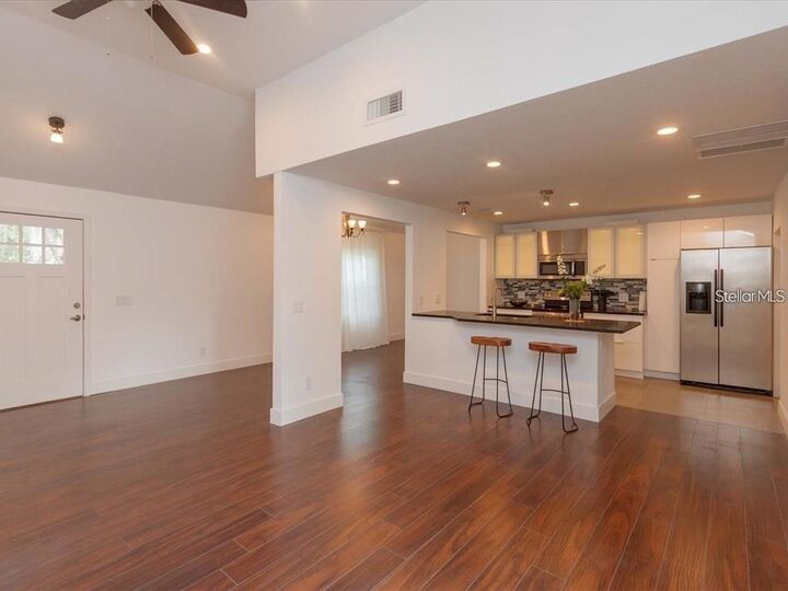 Property Photo: 1830 Staunton Avenue FL 32789