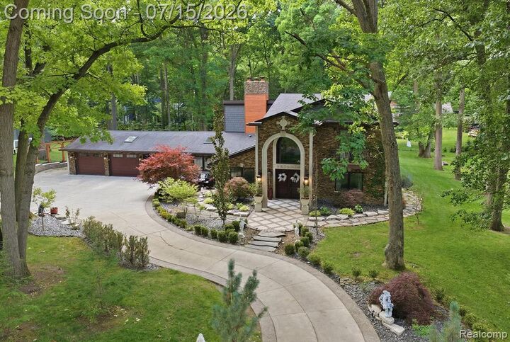 Property Photo: 1258 Priscilla Lane MI 48309 2850