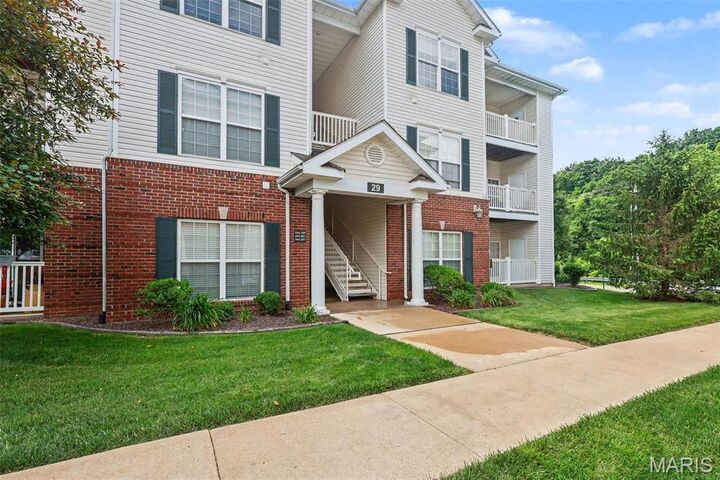 Property Photo:  29 Kassebaum Lane 106  MO 63129 