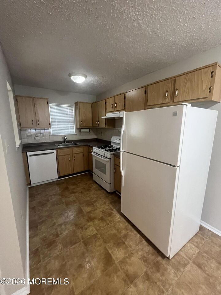 Property Photo:  2 Gatley Close  NJ 07728 