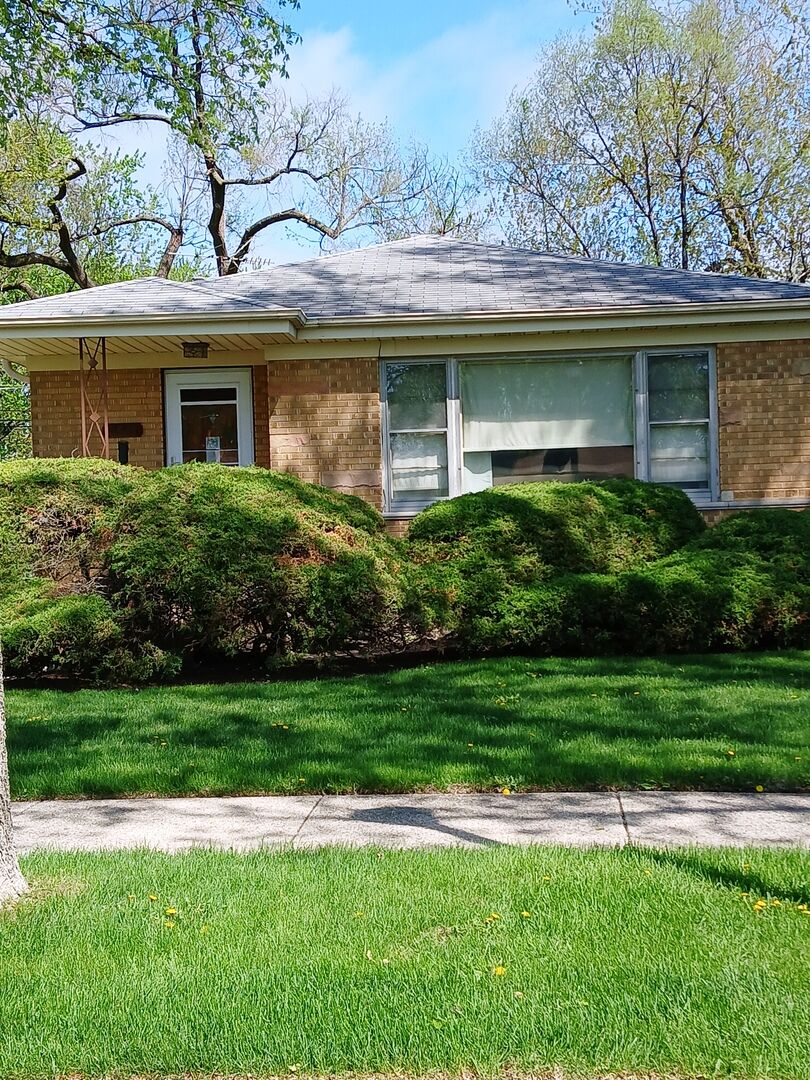 Property Photo:  